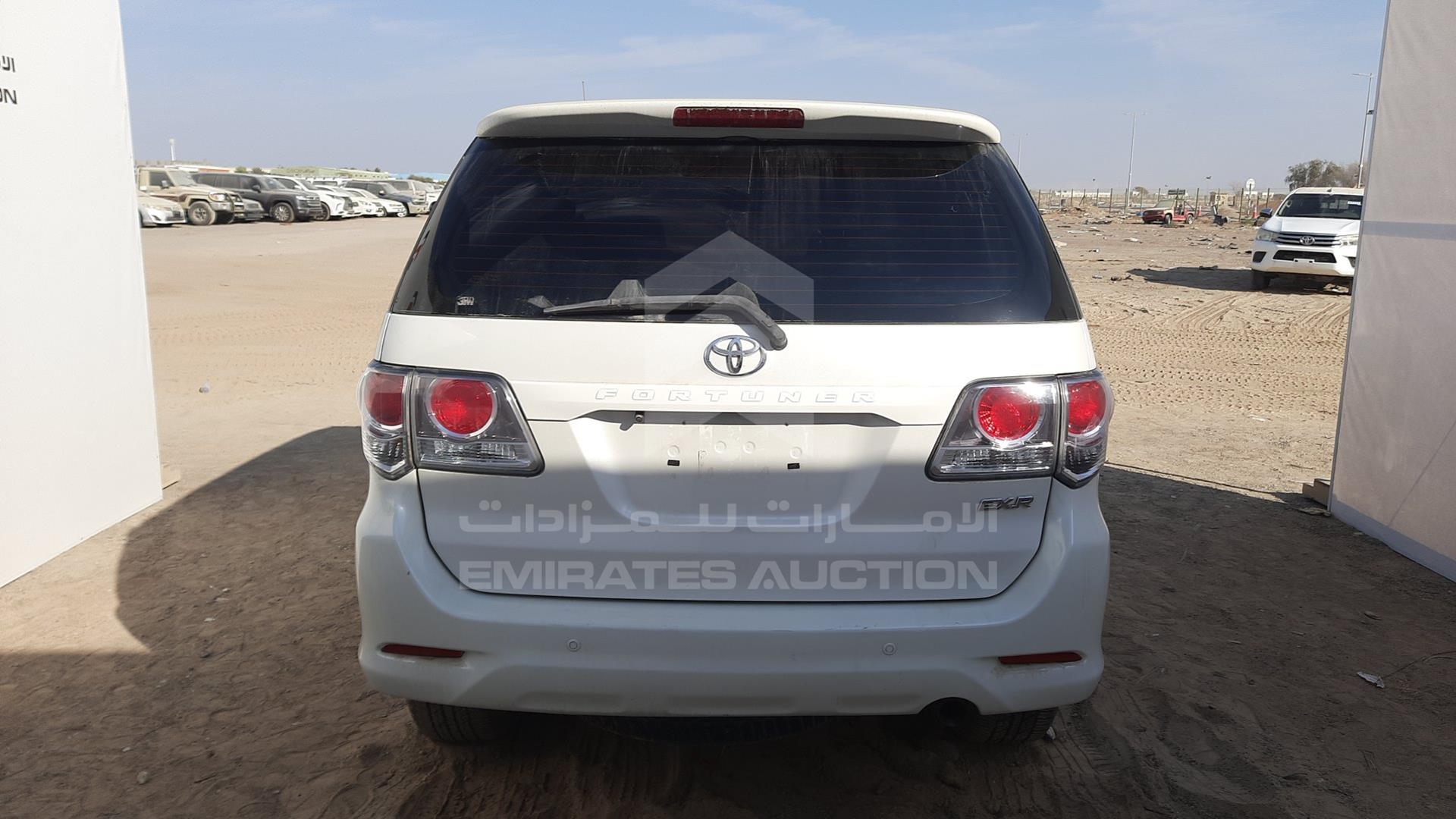 2015 TOYOTA FORTUNER VIN: MHFYX59G8F8068248