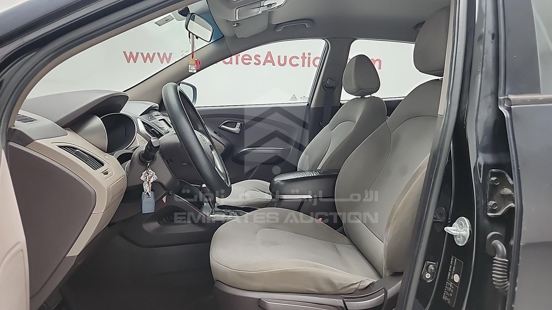 2011 HYUNDAI TUCSON VIN: KMHJT81B9BU103998