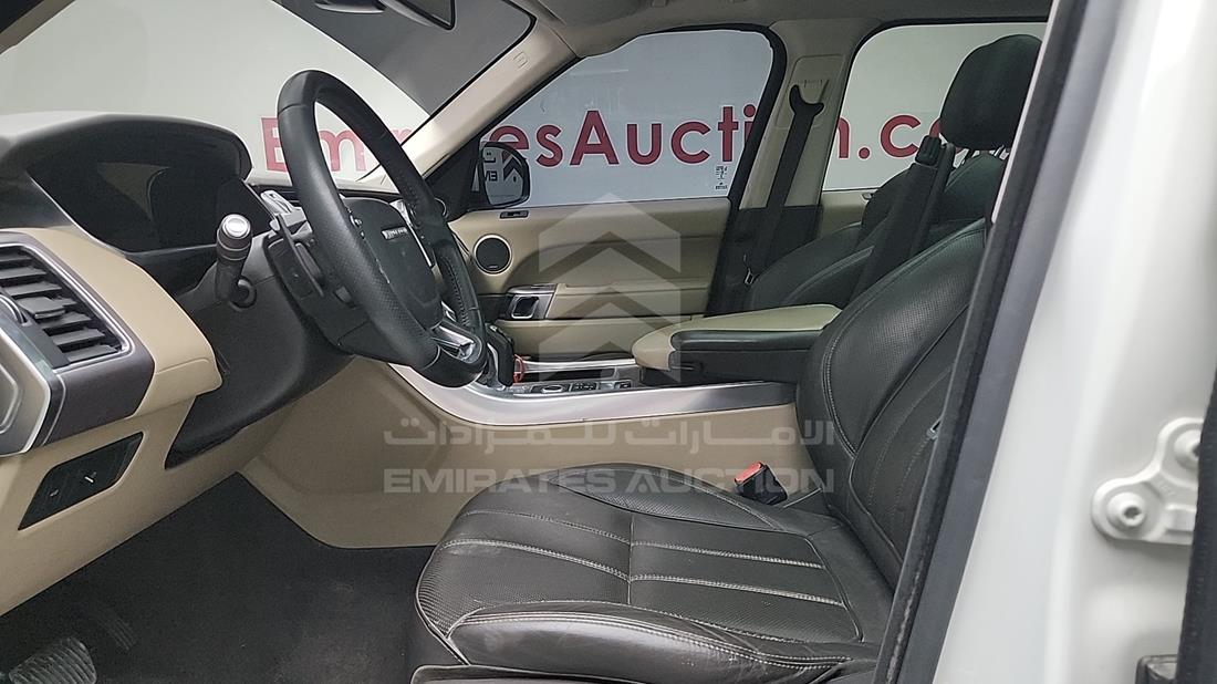 2016 Range Rover HSE — Front Left Driver Seat View — Photo 11