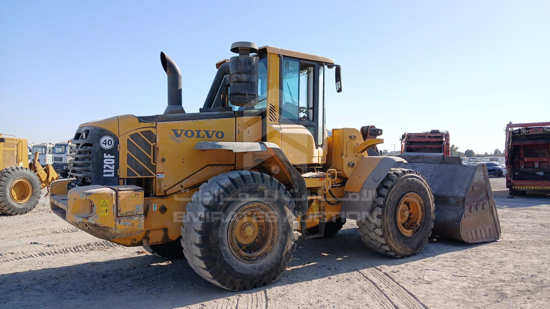 2011 VOLVO L120F VIN: VCEL120FC00026895