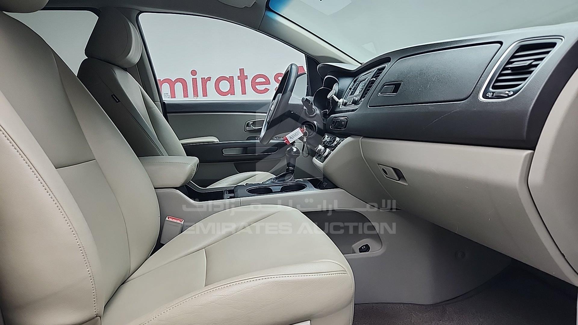 2016 KIA SEDONA VIN: KNDMB5C18G6085920