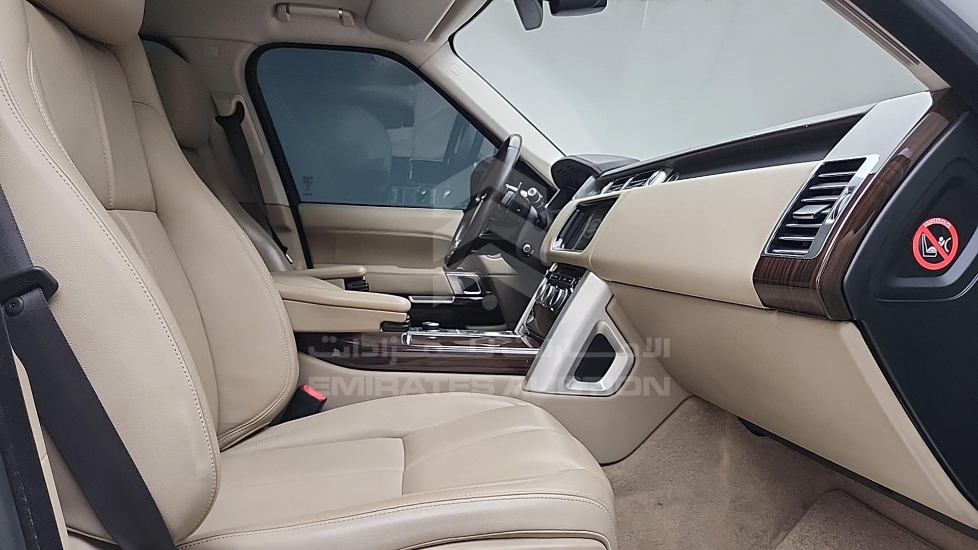 2014 RANGE ROVER VOGUE VIN: SALGA2DF1EA174711