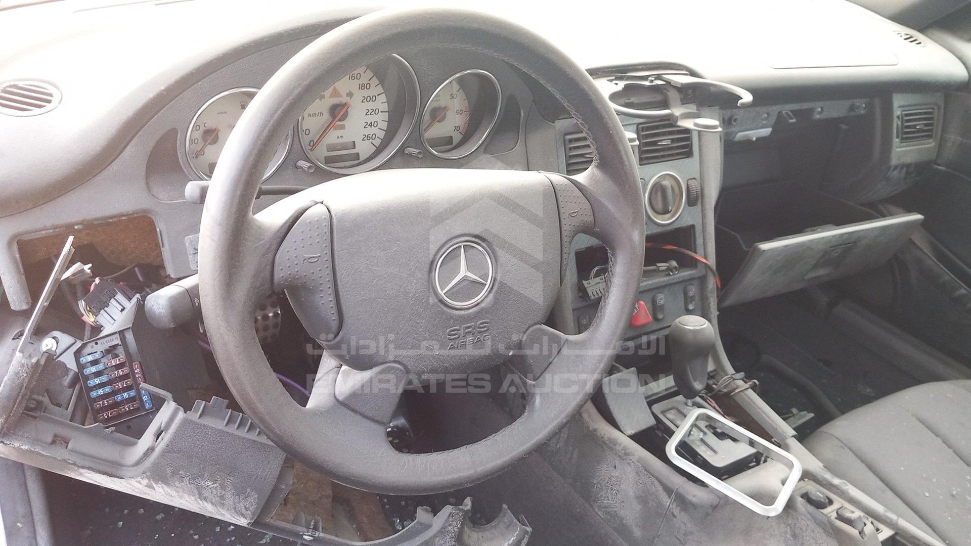 2000 MERCEDES CLK 230 VIN: WDB1704471F138252