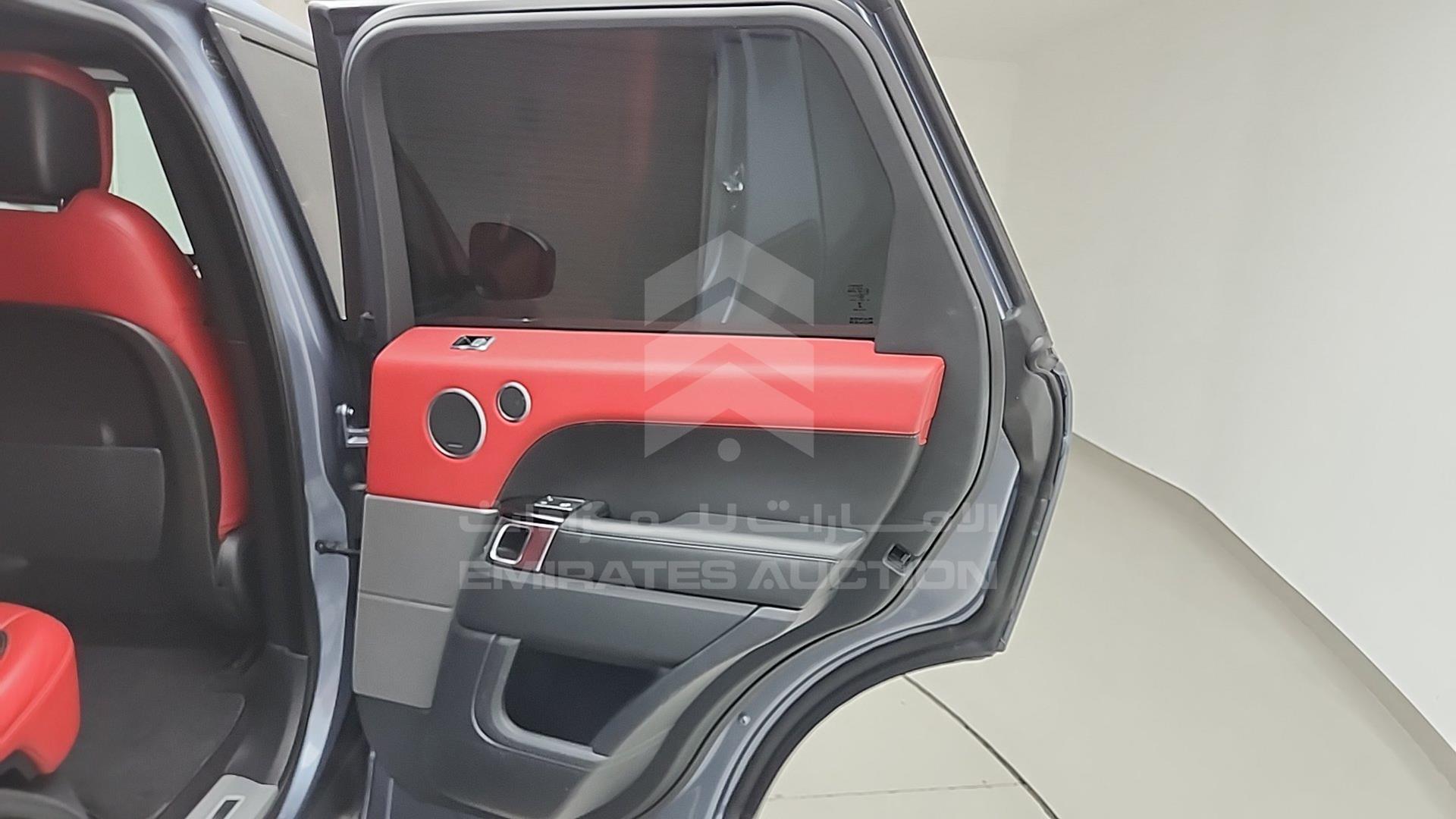 2018 RANGE ROVER SPORT VIN: SALWA2BE1JA185420