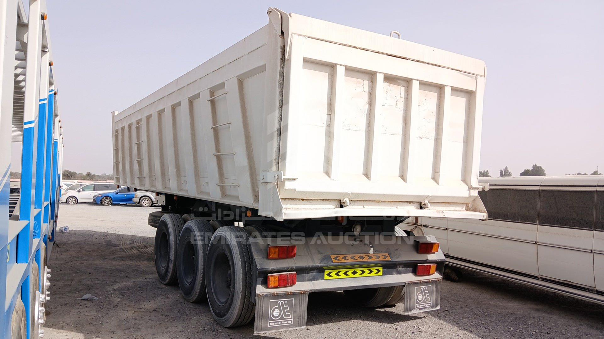2017 TRAILER BOX 3XL VIN: D121886DXBTRAILER