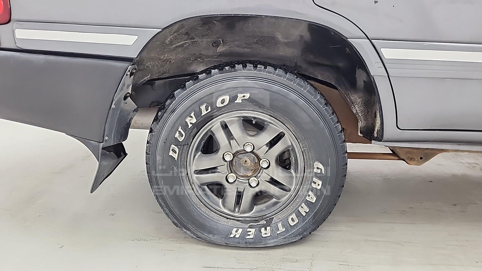 2000 TOYOTA LAND CRUISER VIN: JT3HJ09J2Y0017426