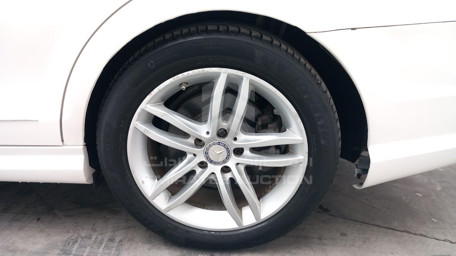2014 MERCEDES C 300 VIN: WDDGF8AB3EG196967