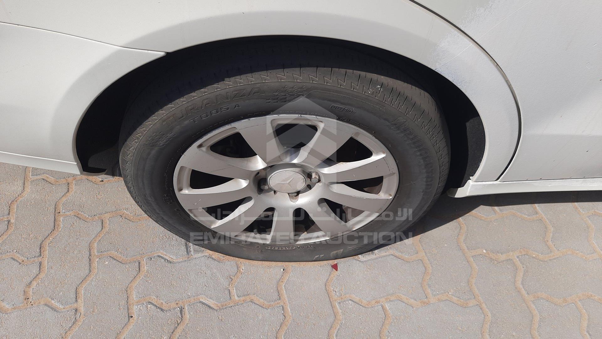 0 MERCEDES --- VIN: WDDHF5EB5AA215819