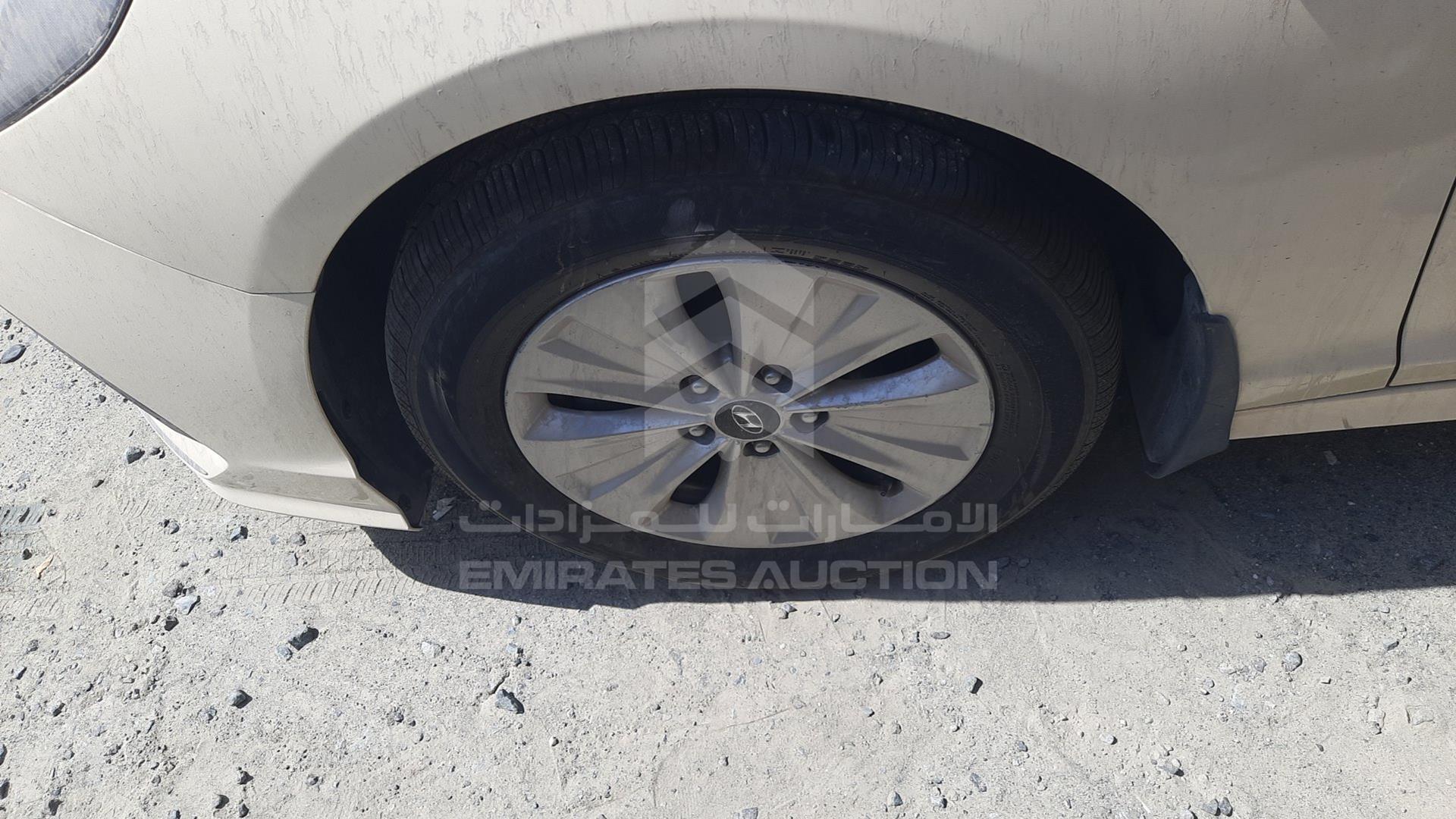 2019 HYUNDAI SONATA VIN: KMHE24139KA092931
