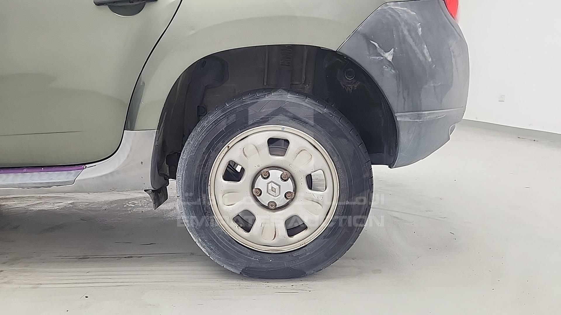 2015 RENAULT DUSTER VIN: VF1HSRCA5FA511923