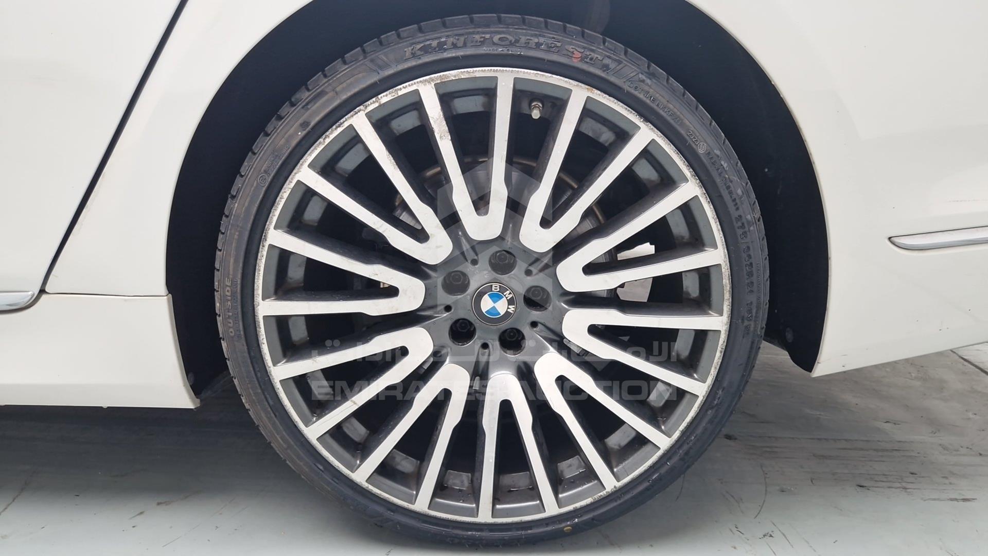 2016 BMW 740 LI VIN: WBA7E2107GG402235