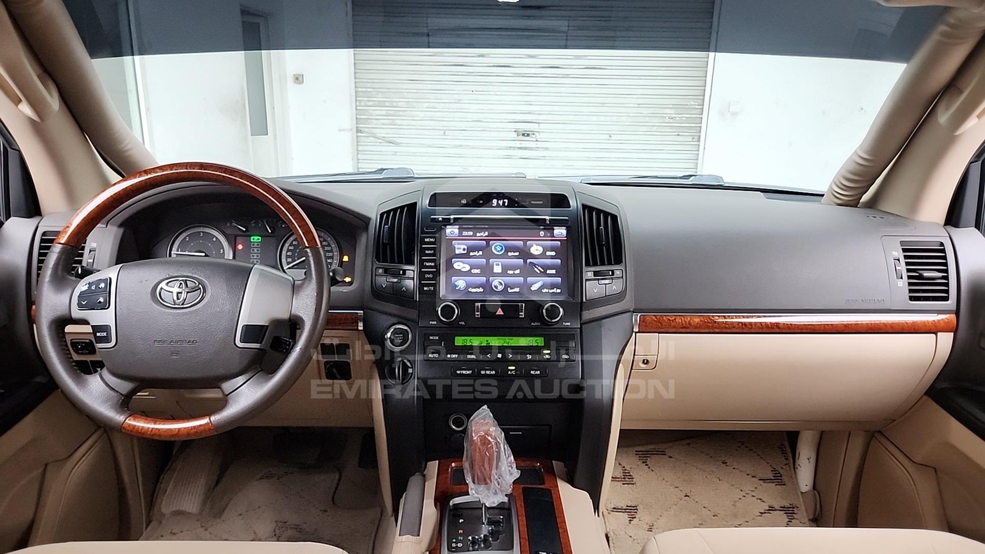 2013 TOYOTA LAND CRUISER VIN: JTMHV09JXD4095973