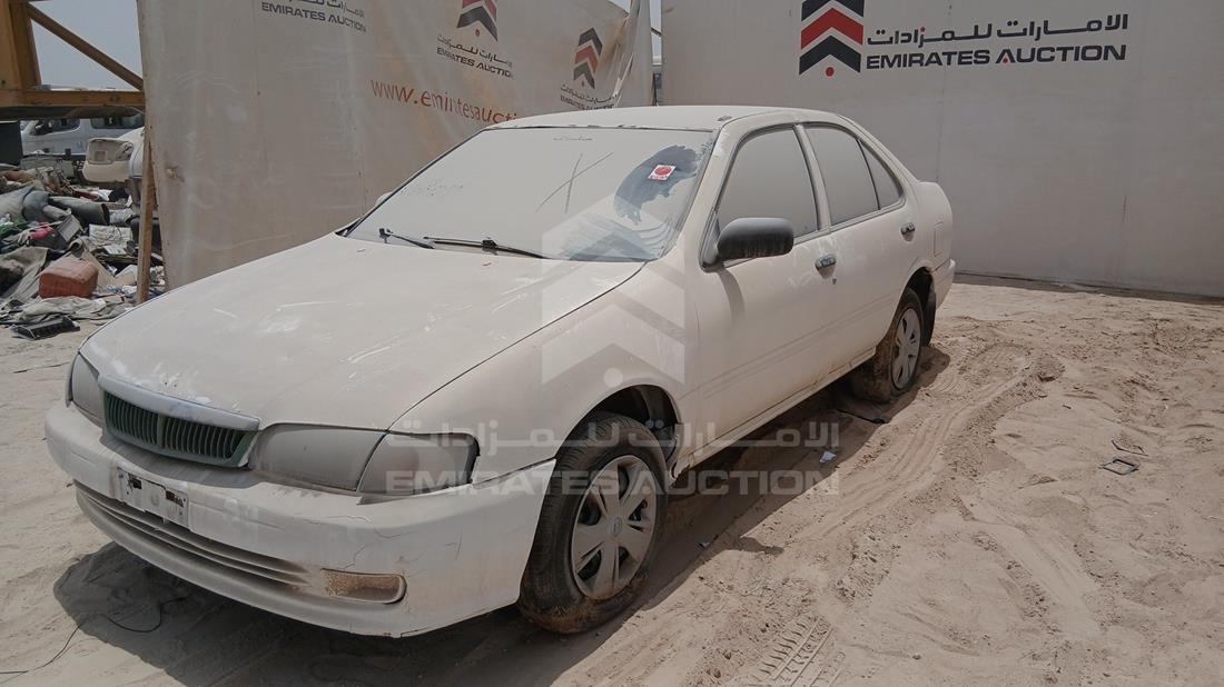 2000 Nissan Sunny — Front Left Angle — Photo 4