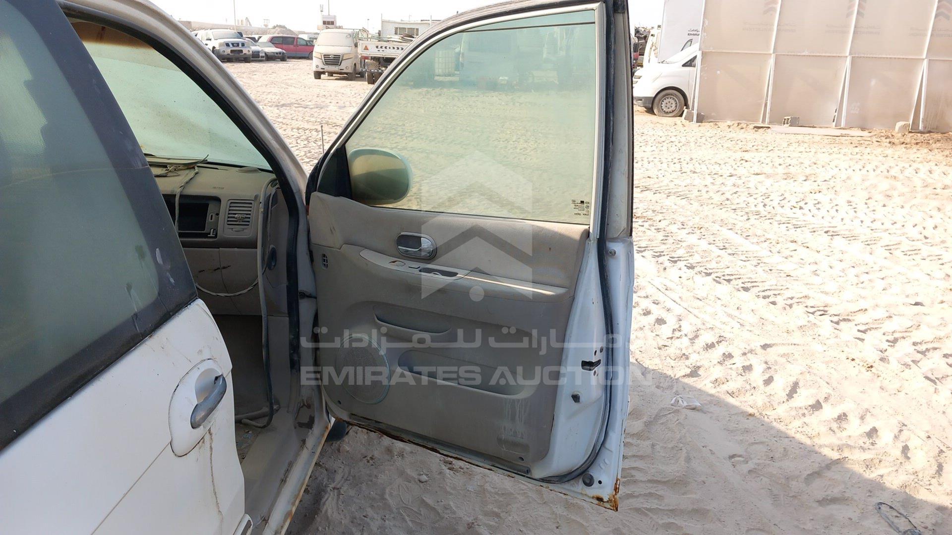 2005 KIA CARNIVAL VIN: KNAUP752456711573