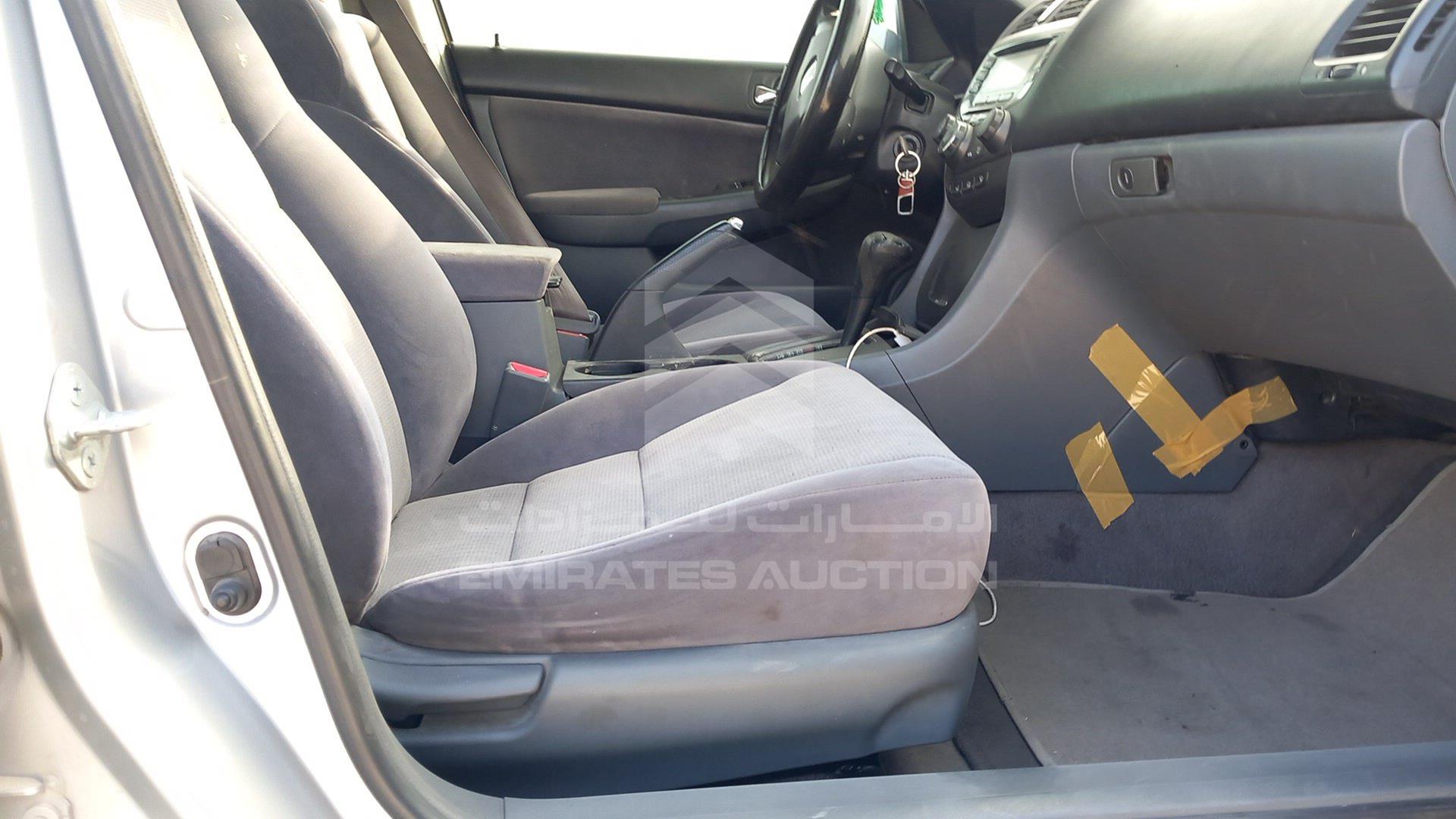 2004 HONDA ACCORD VIN: JHMCM56554C413780