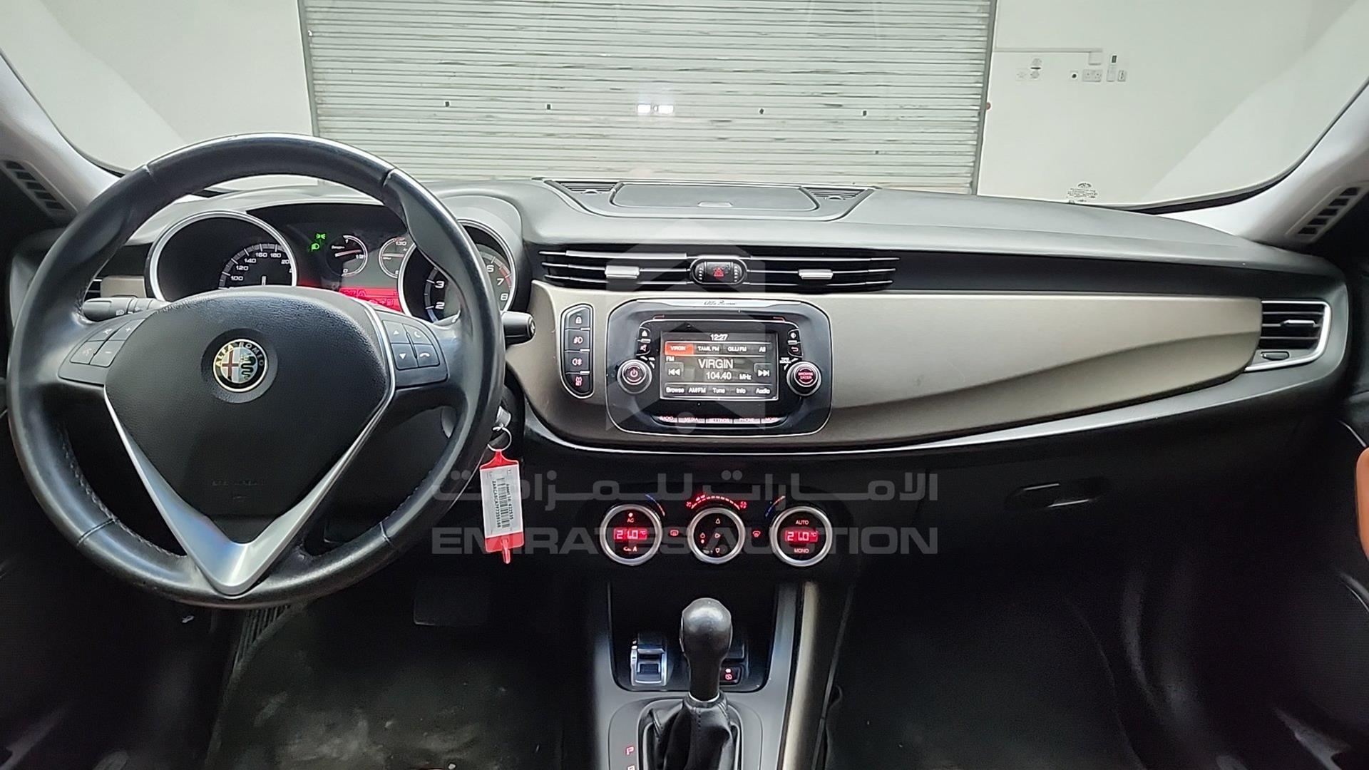 2015 ALFA ROMEO GILULIETTA VIN: ZARCABCA7F7359166