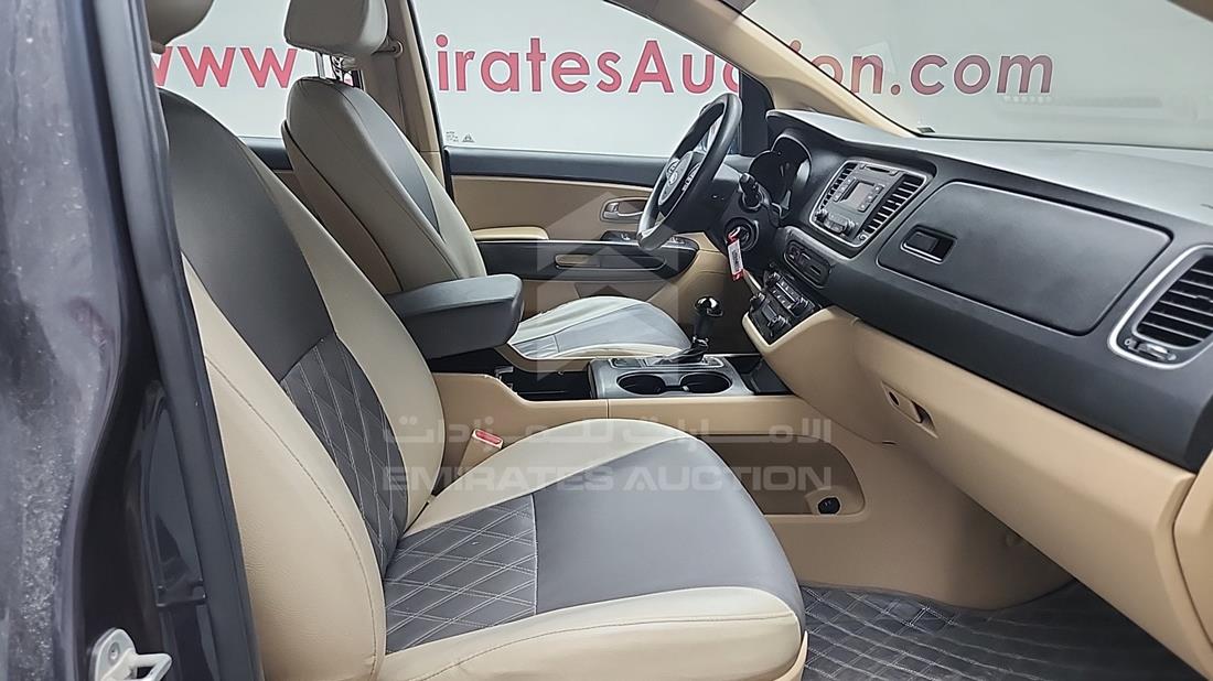 2016 Kia Carnival — Front Right Passenger Seat View — Photo 24