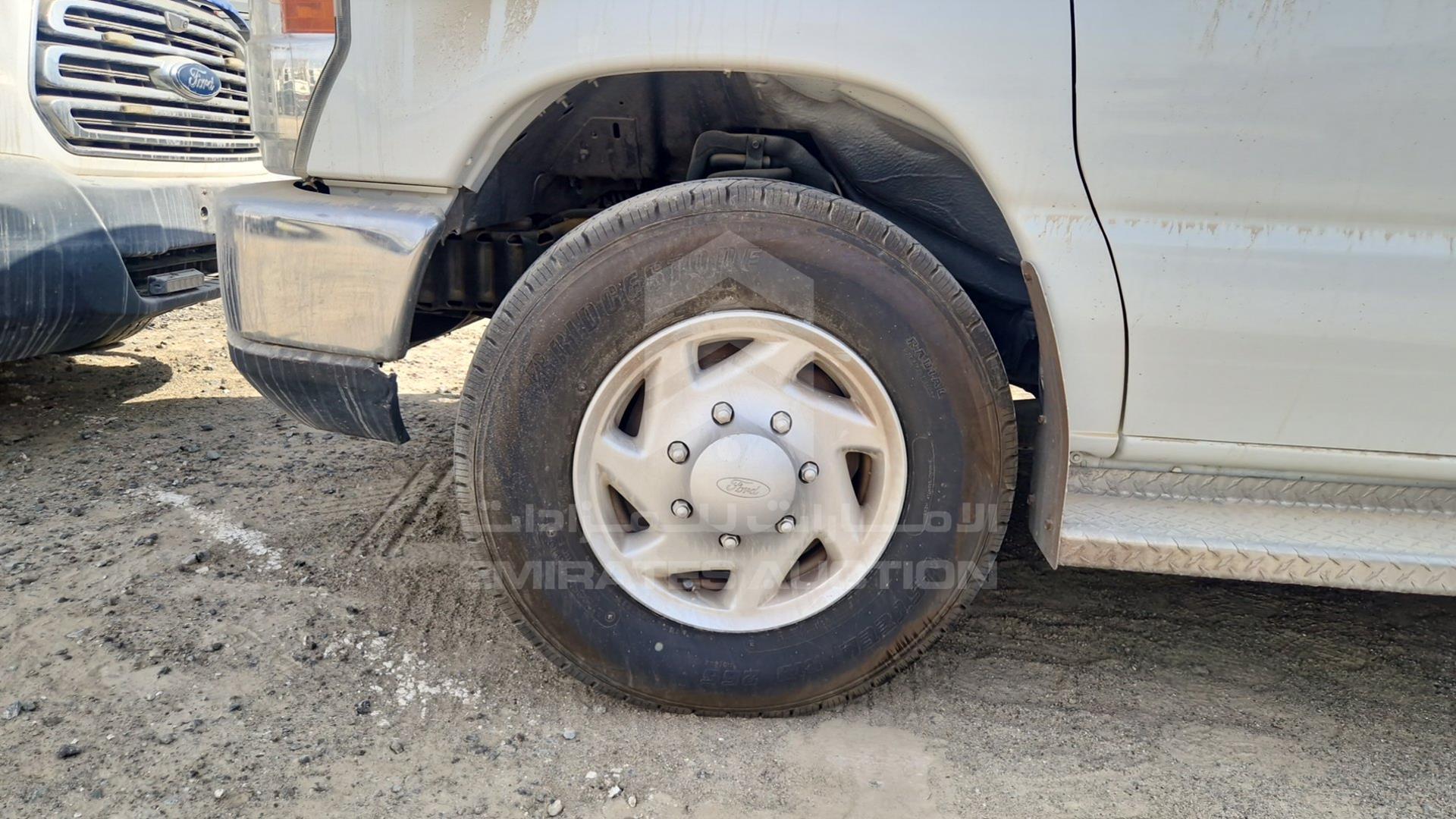 2014 FORD E 350 VIN: 1FDSS3EL0EDA84887