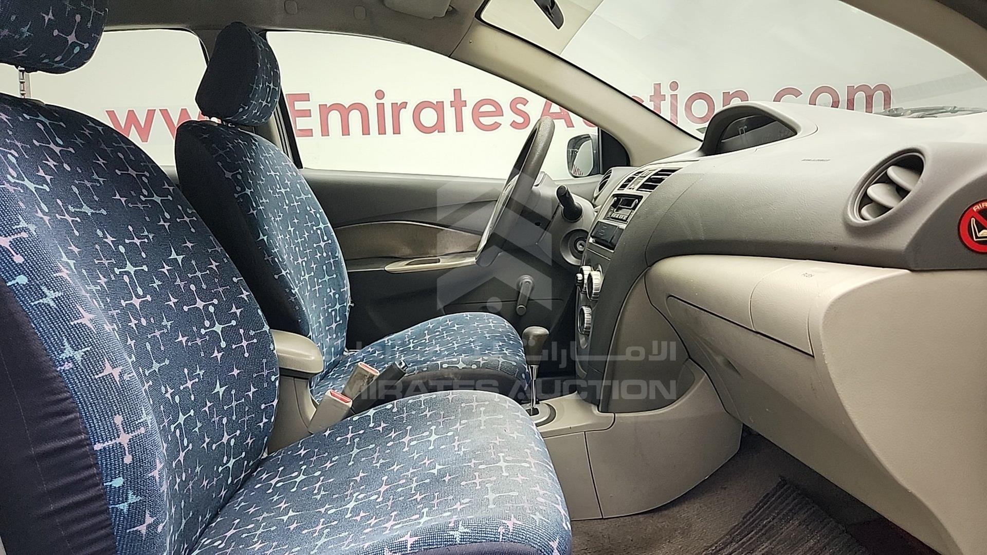 2009 TOYOTA YARIS VIN: JTDBW923094025814