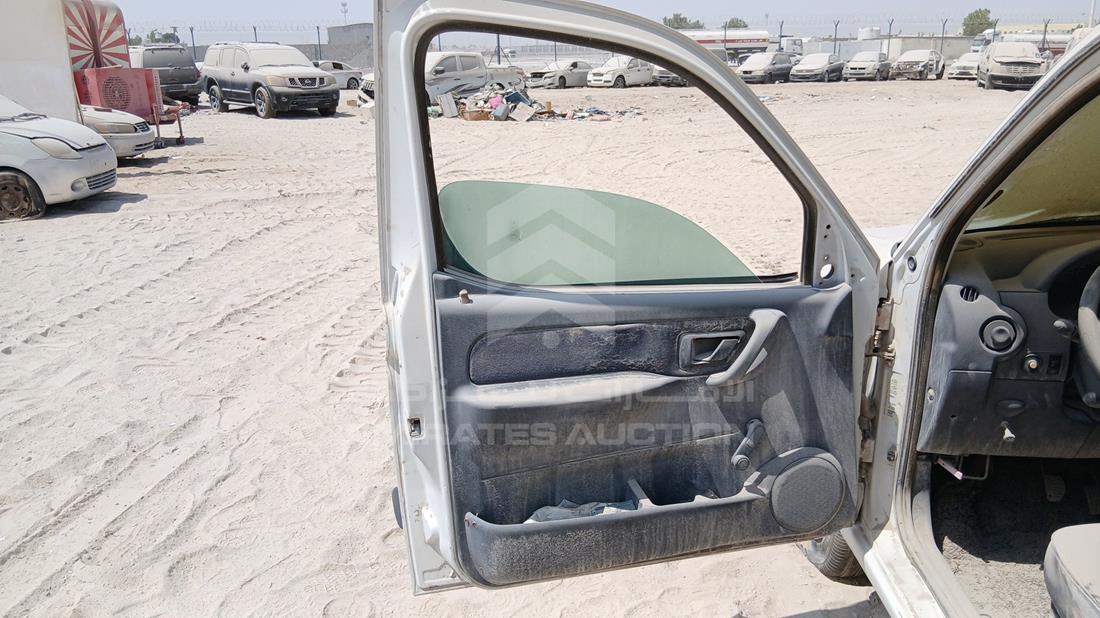 بيجو بارتنر 2006 — الباب الأمامي الأيسر — صورة 10