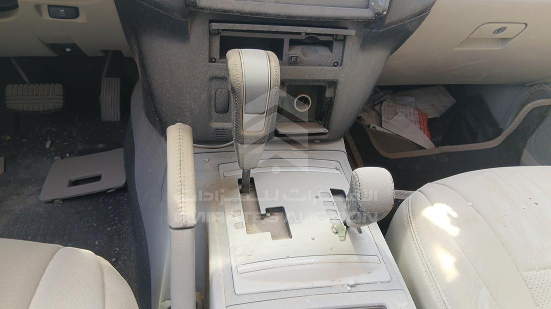 2017 Mitsubishi Pajero — Gear View — Photo 16