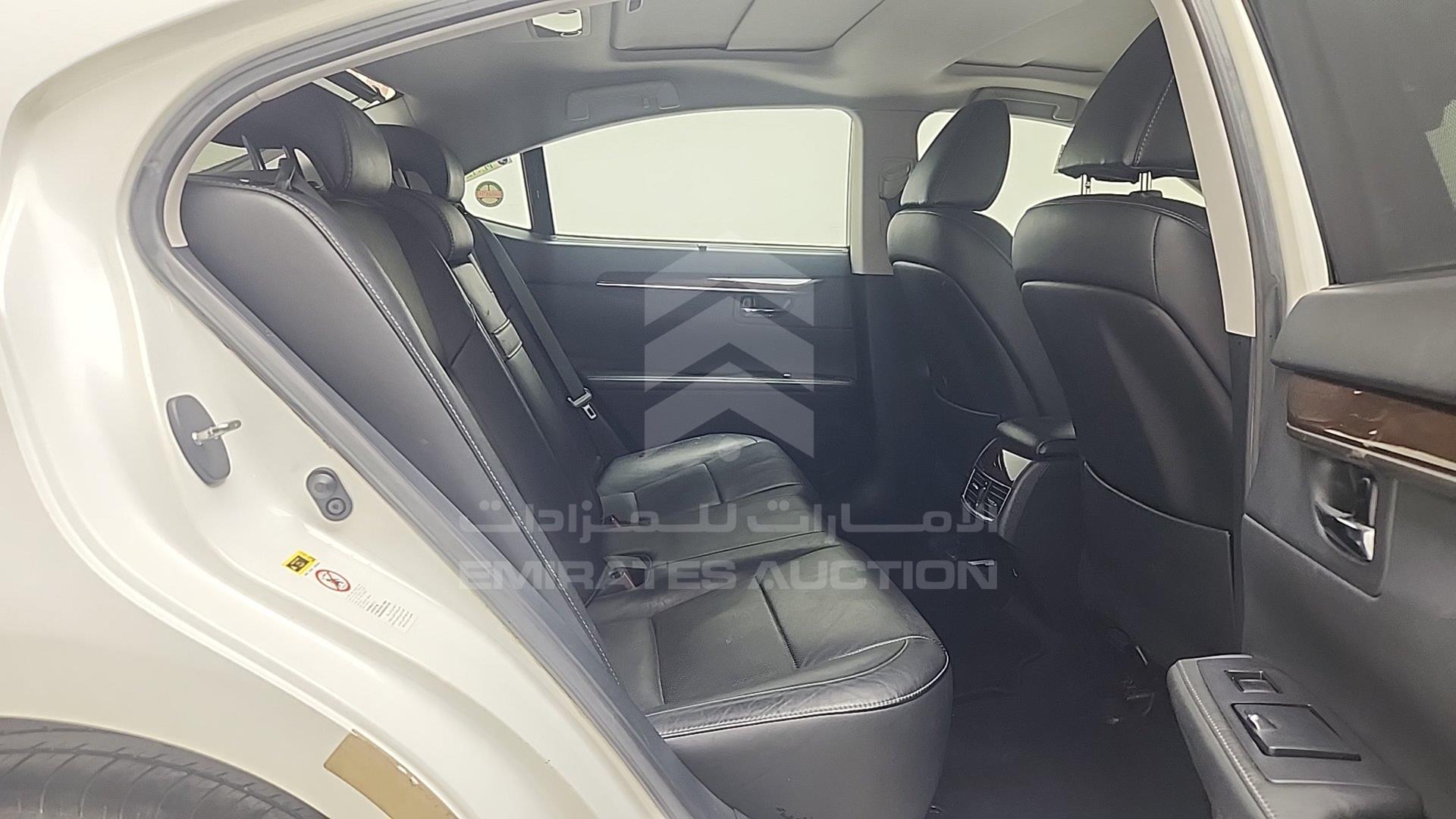 2014 LEXUS ES 350 VIN: JTHBK1GG8E2098152