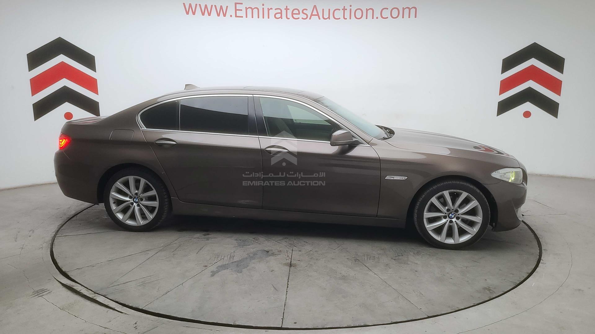 2013 BMW 530 VIN: WBACU5102DSF10485