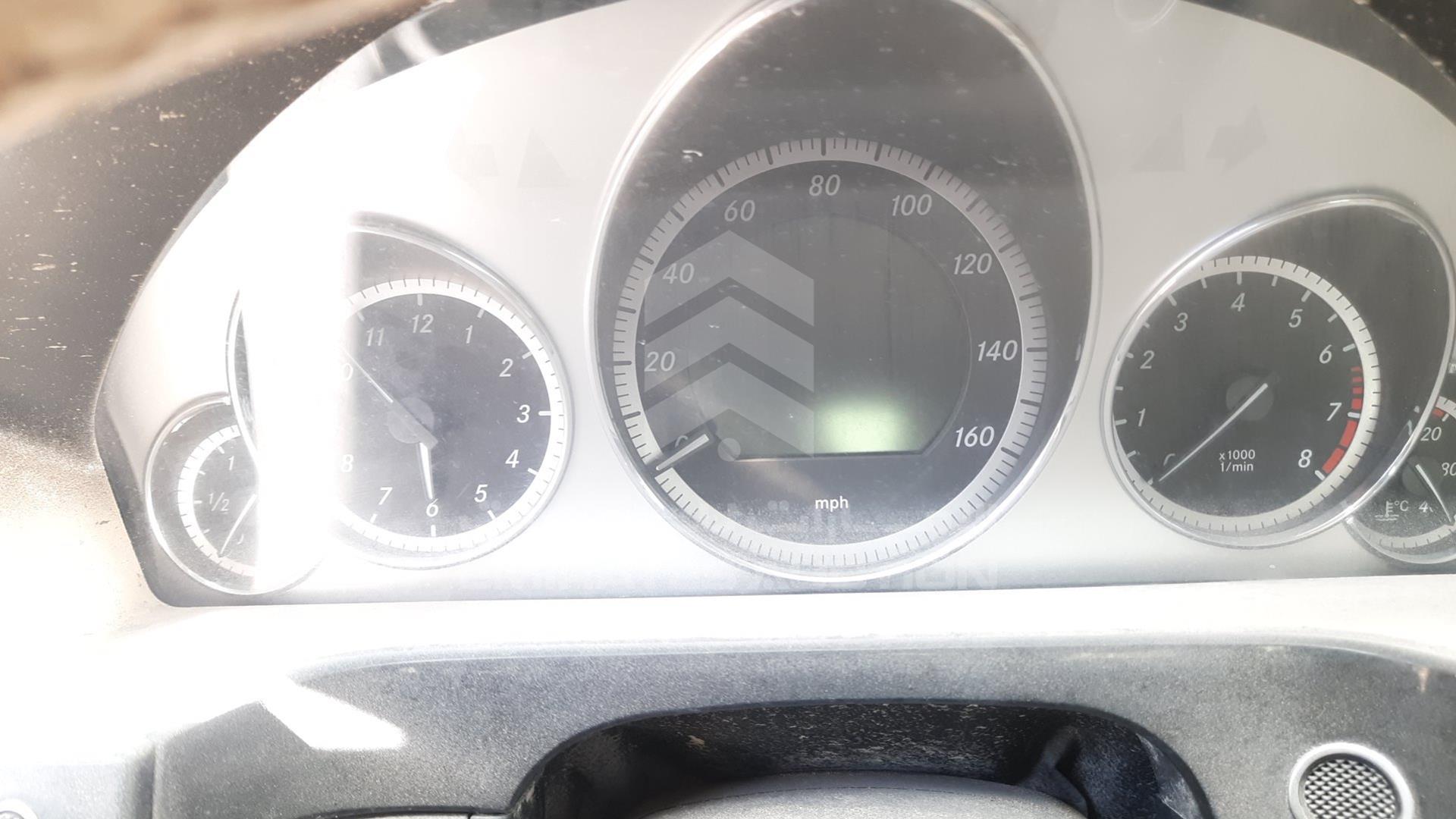 2010 MERCEDES E 550 VIN: WDDHF7CBXAA029143