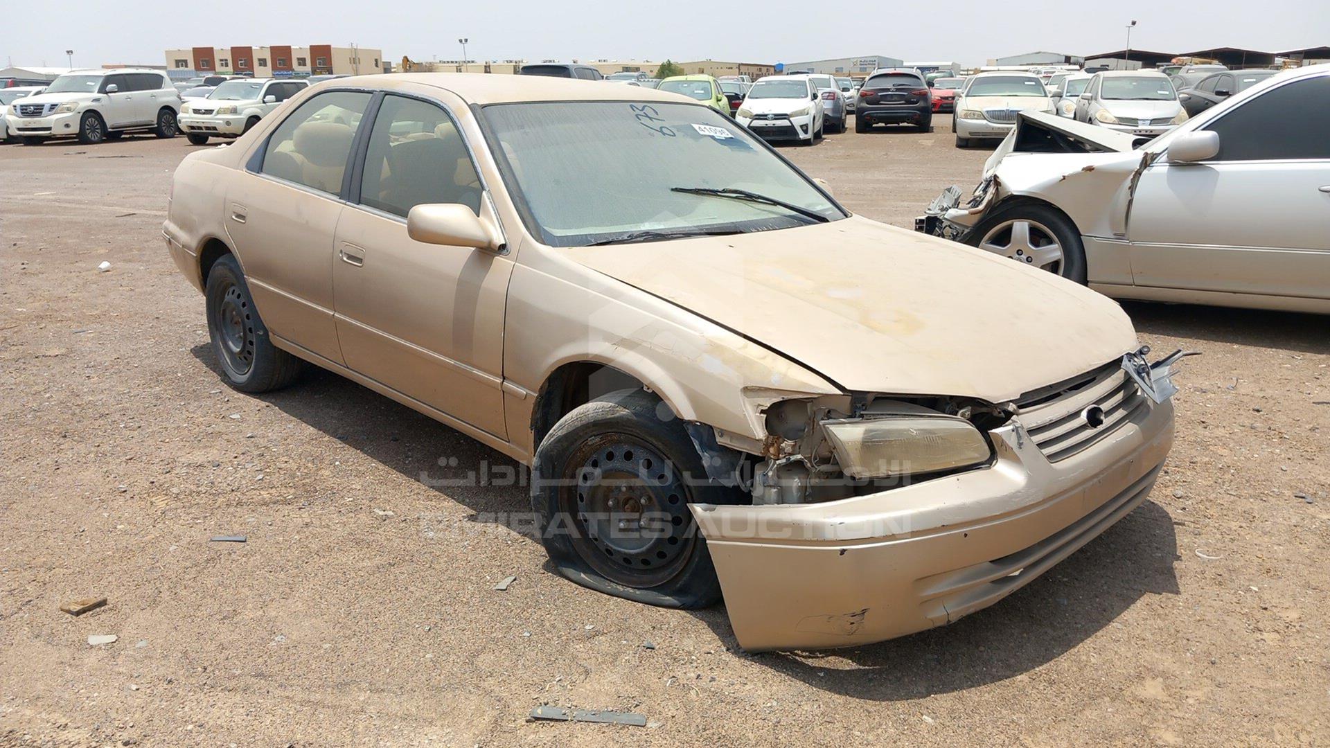 1998 TOYOTA CAMRY VIN: JT2BG22K5W0135488