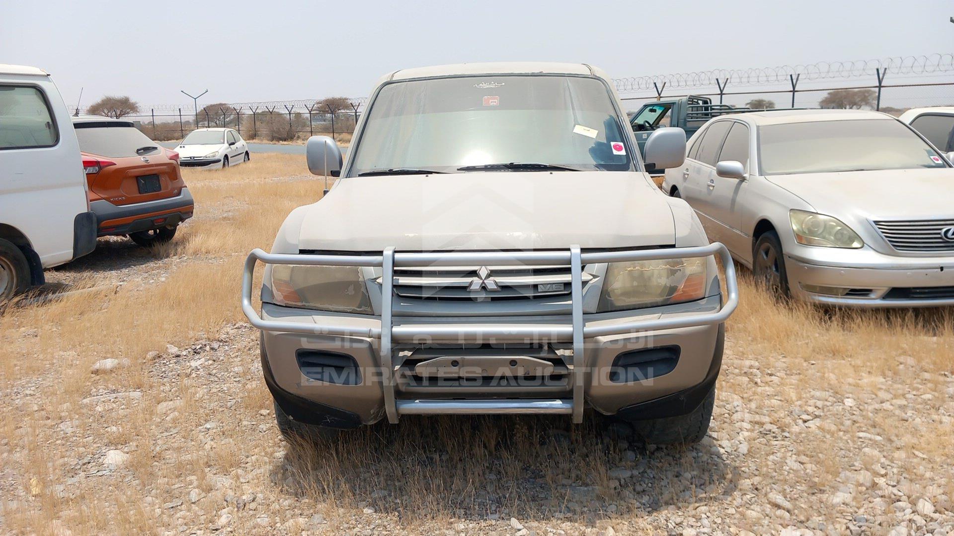 2001 MITSUBISHI PAJERO VIN: JMYLRV73W1J702736