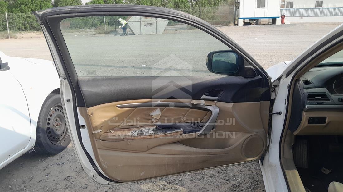 هوندا اكورد 2008 — الباب الأمامي الأيسر — صورة 13