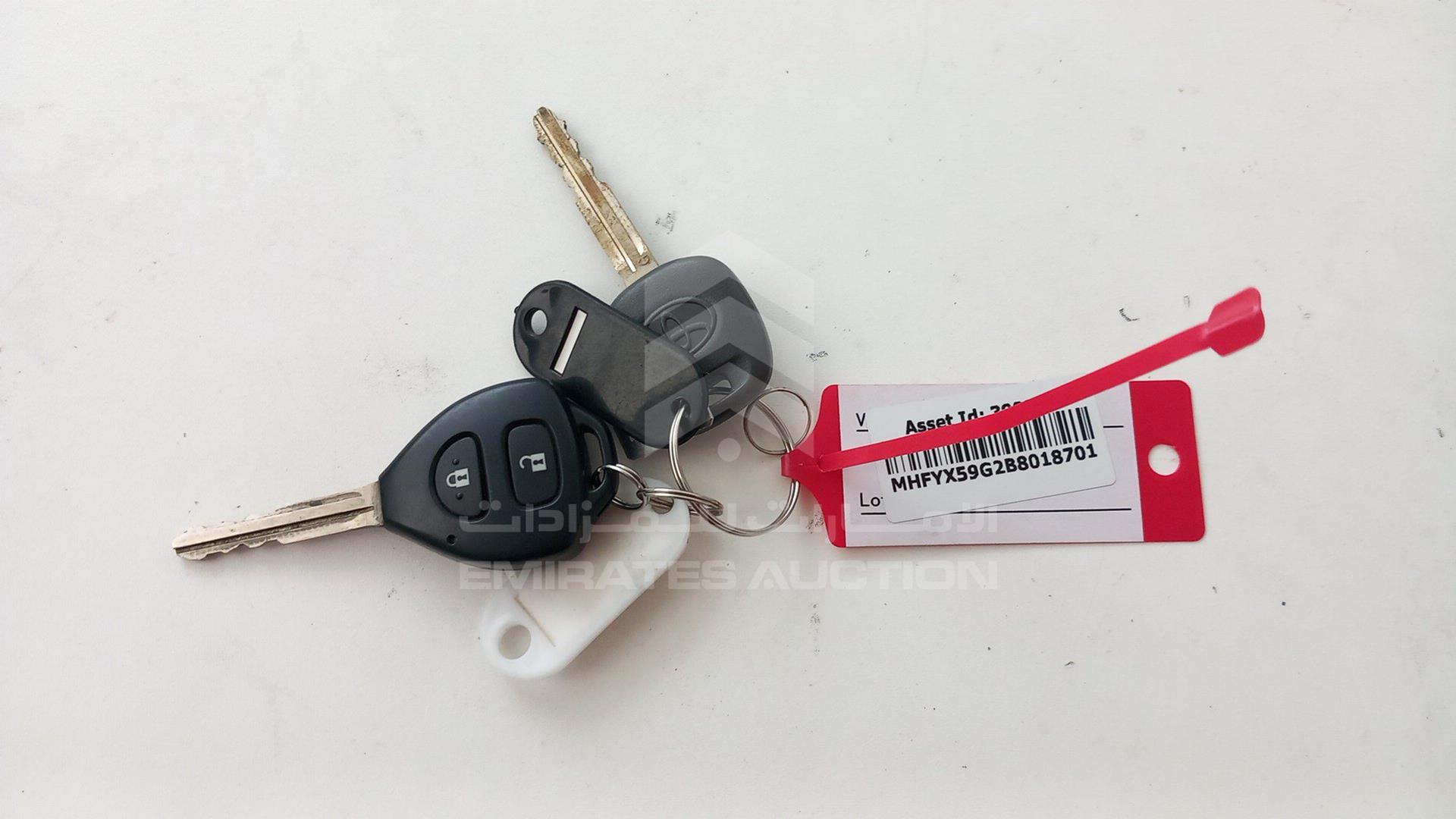 2011 TOYOTA FORTUNER VIN: MHFYX59G2B8018701