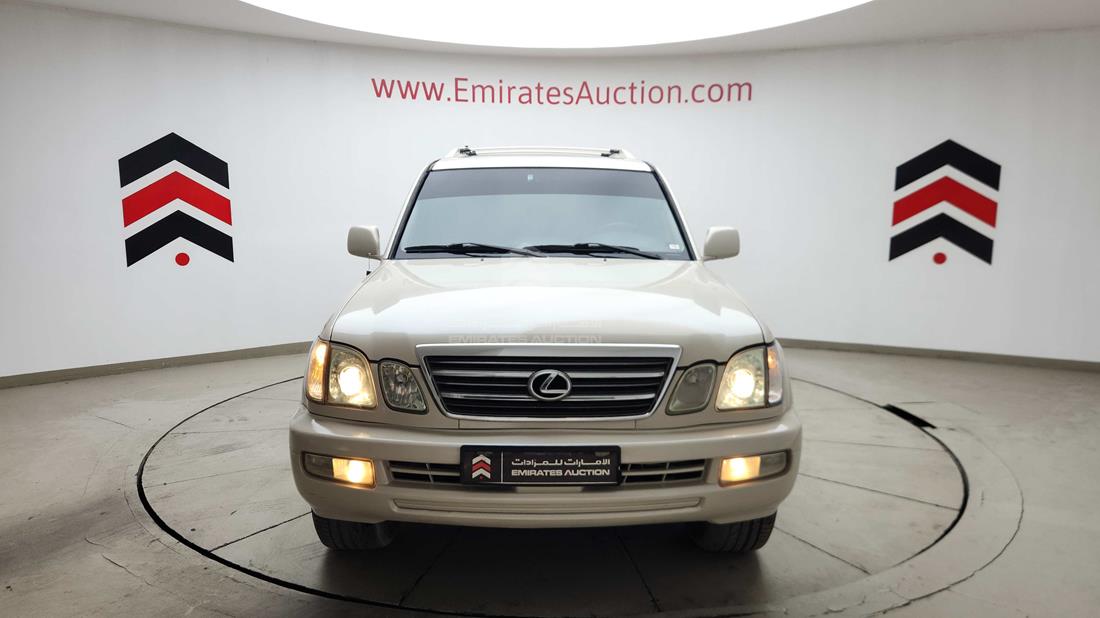 2004 Lexus LX 470 — 360-degree view