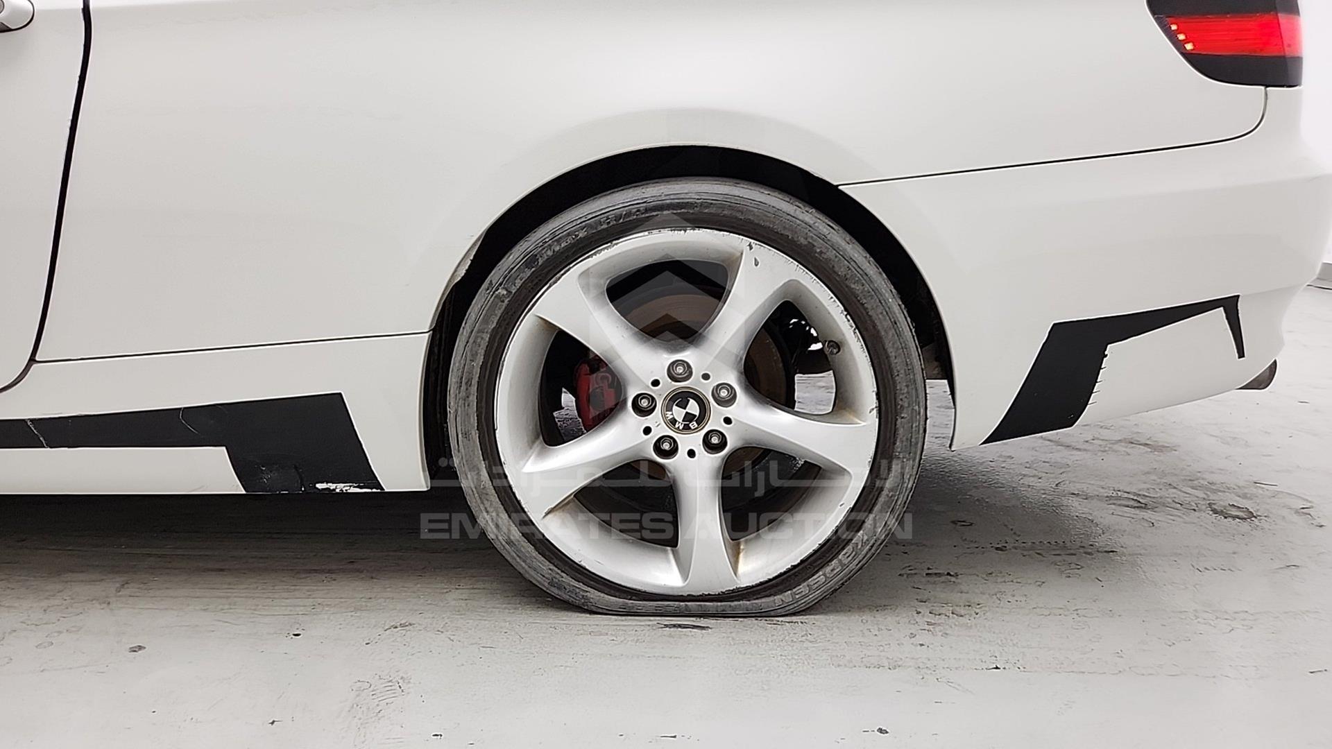 2009 BMW 320 VIN: WBAWA51059JP99961
