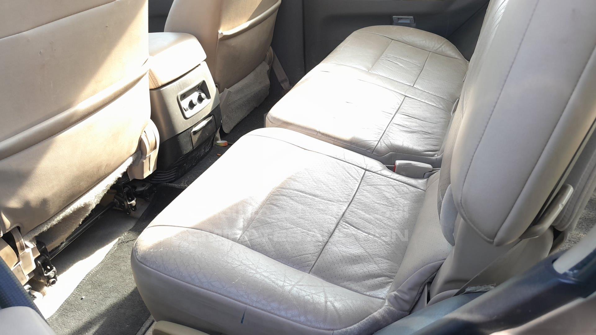 2004 MITSUBISHI PAJERO VIN: JMYLRV73W4J704652