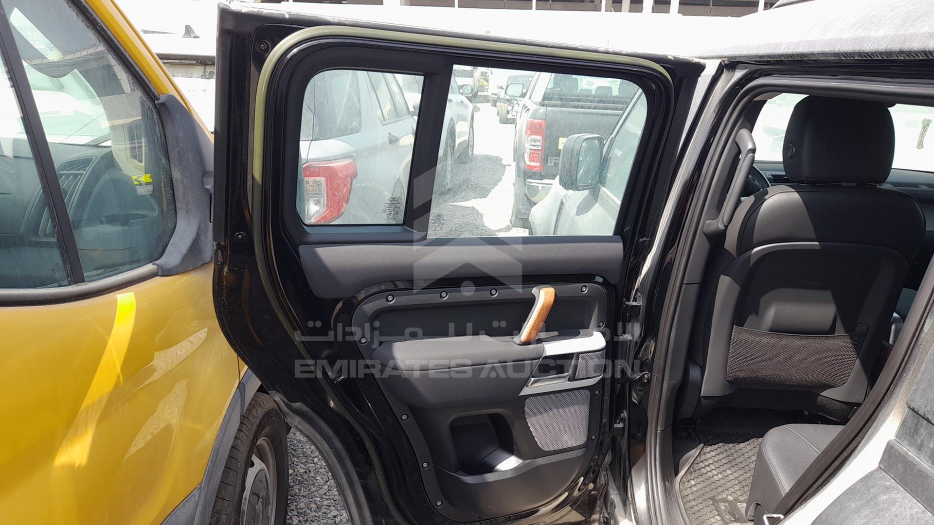 2023 LAND ROVER DEFENDER VIN: SALEA8BU0P2178015