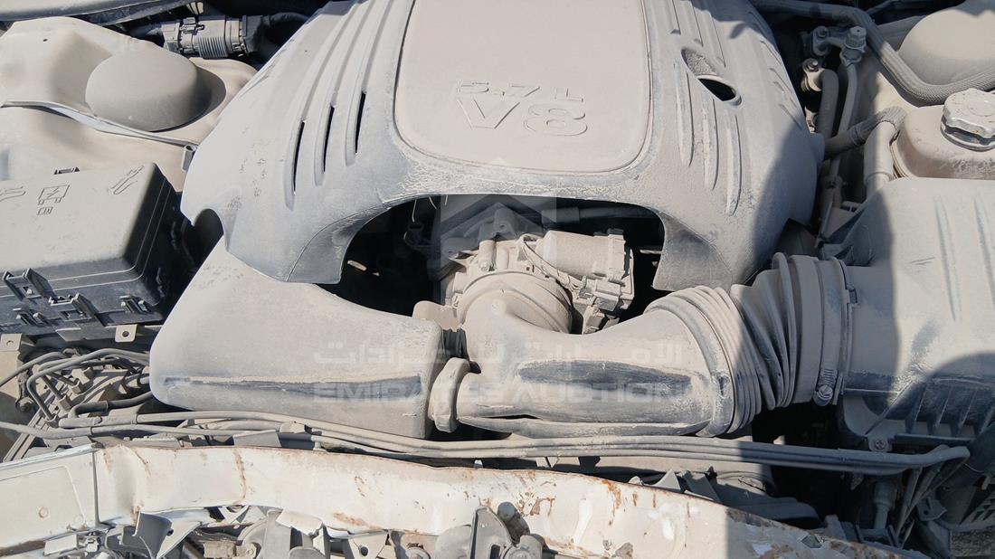 2017 Dodge Challenger - Scrap without document — Engine Bay — Photo 11