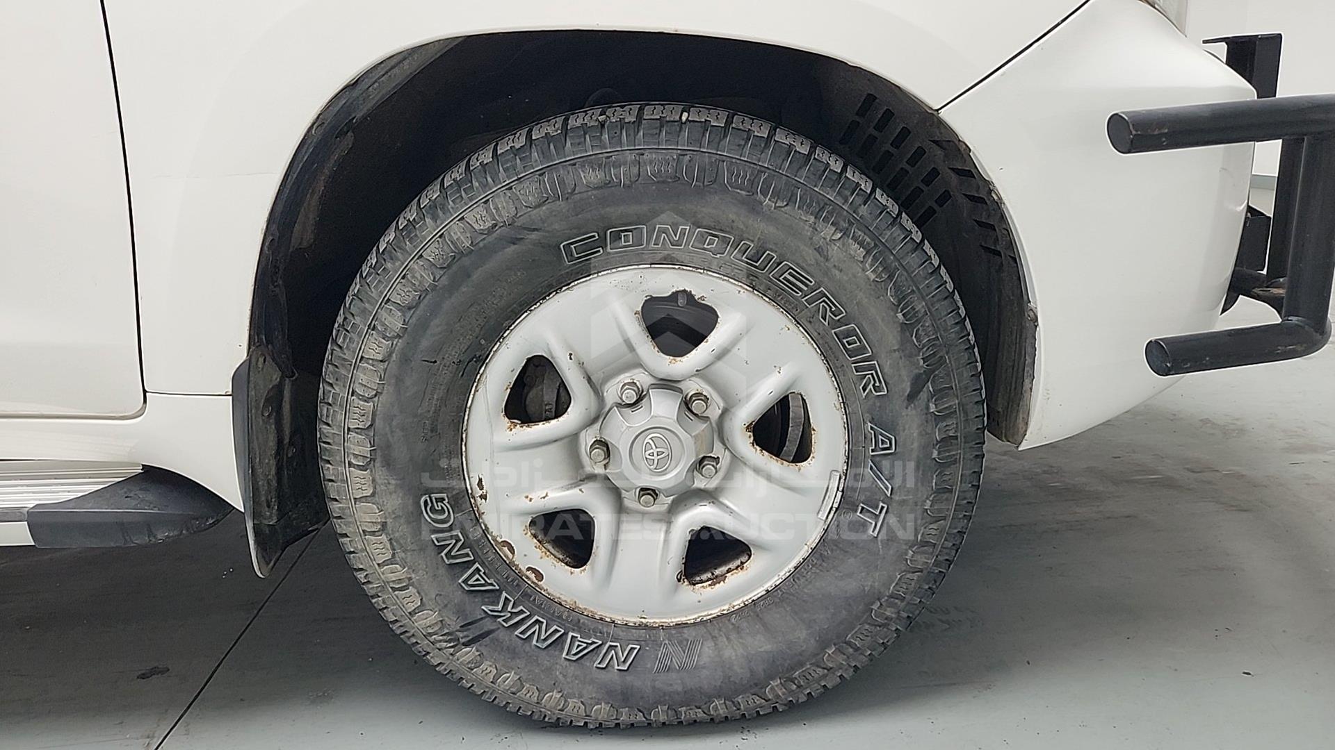 2014 TOYOTA LC 200 VIN: JTMHV09J404134910