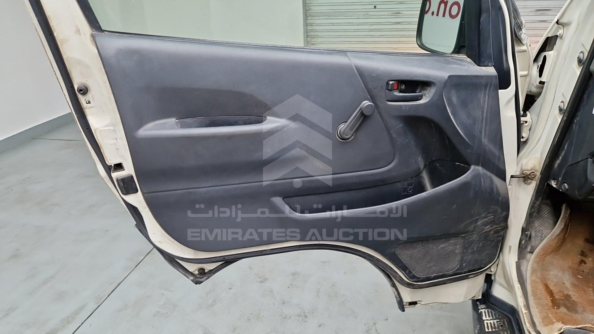 2010 TOYOTA HIACE VIN: JTGJX02P9A0030368