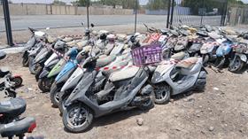 20 Scooter - Scrap without document — Front Left Angle — Photo 3 — Thumbnail