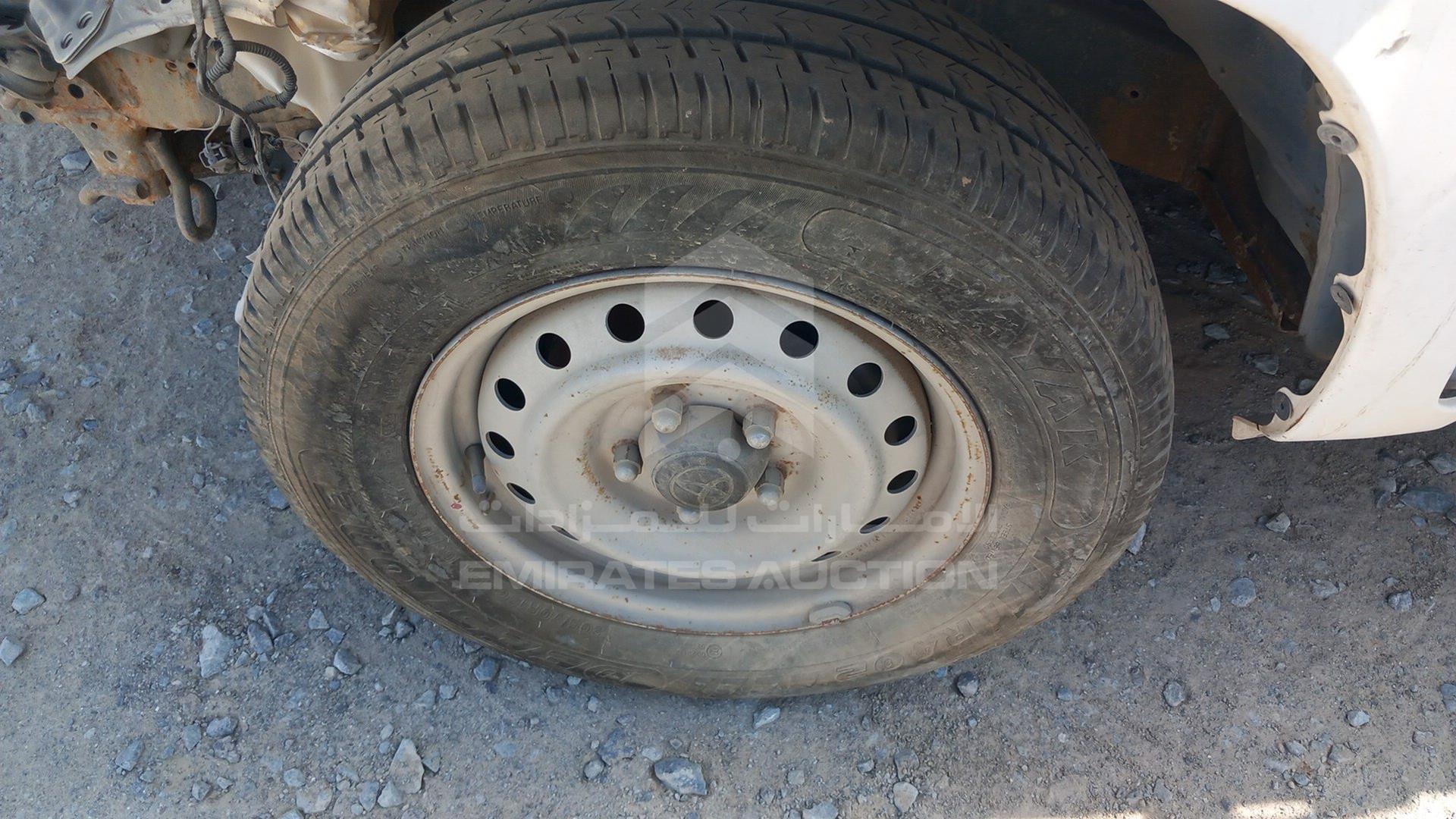 2008 TOYOTA HILUX VIN: MR0EX12G182307468