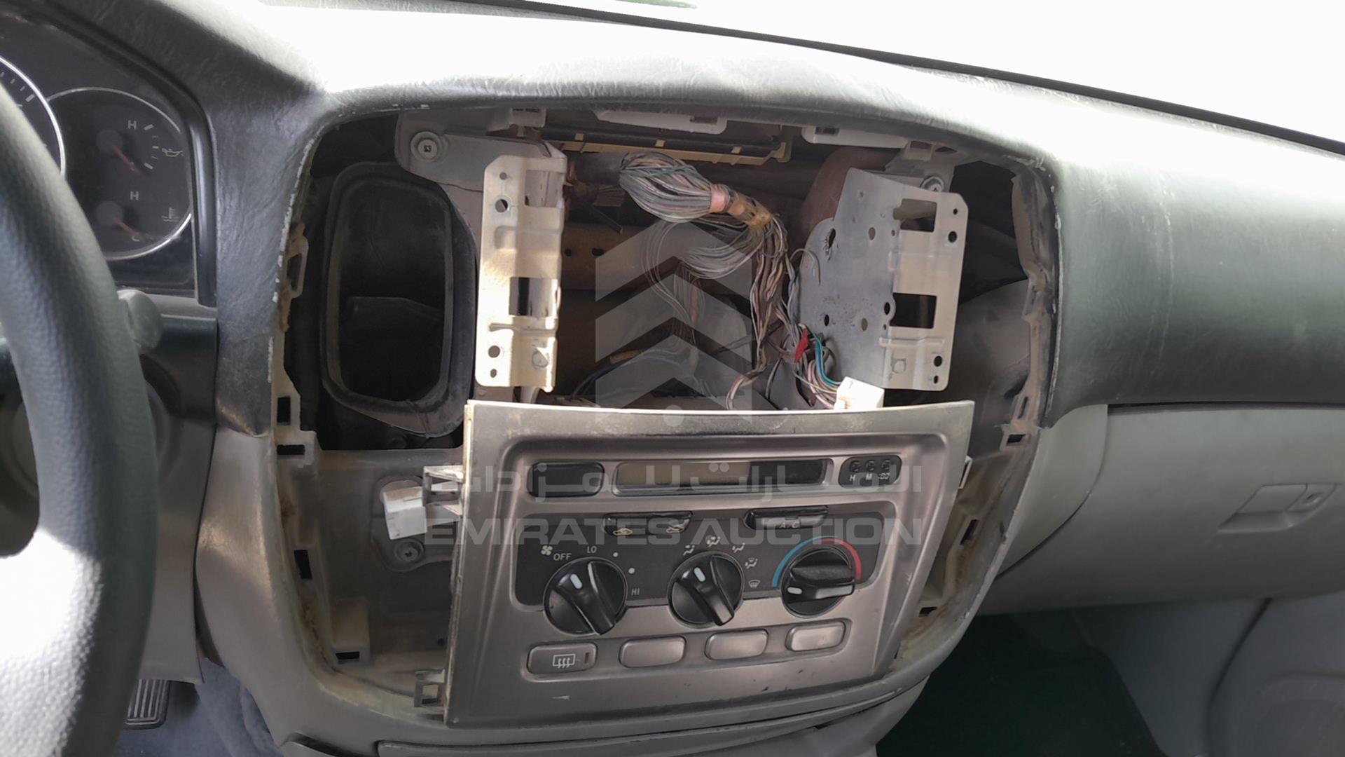 2004 TOYOTA LAND CRUISER VIN: JTGHJ01J843004764