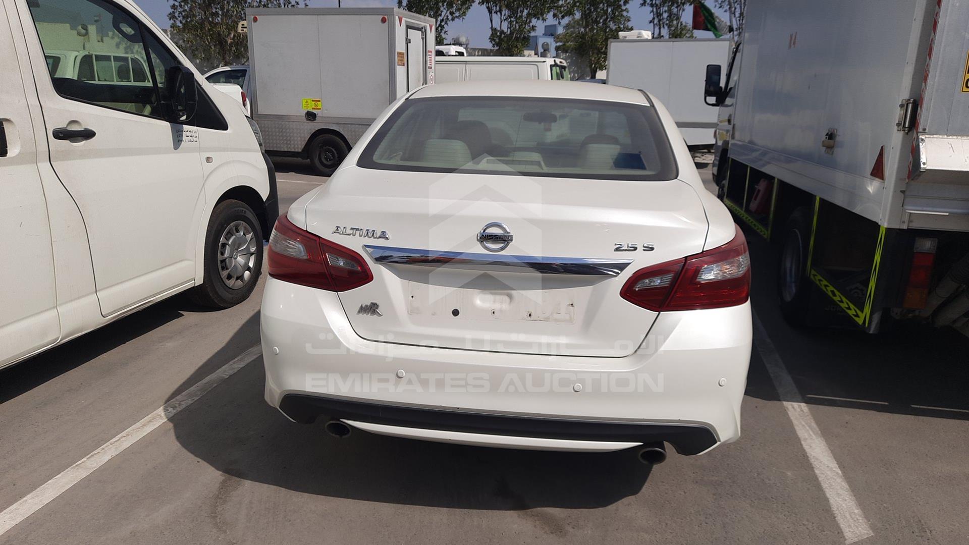2018 NISSAN ALTIMA VIN: 1N4AL3A9XJC276105