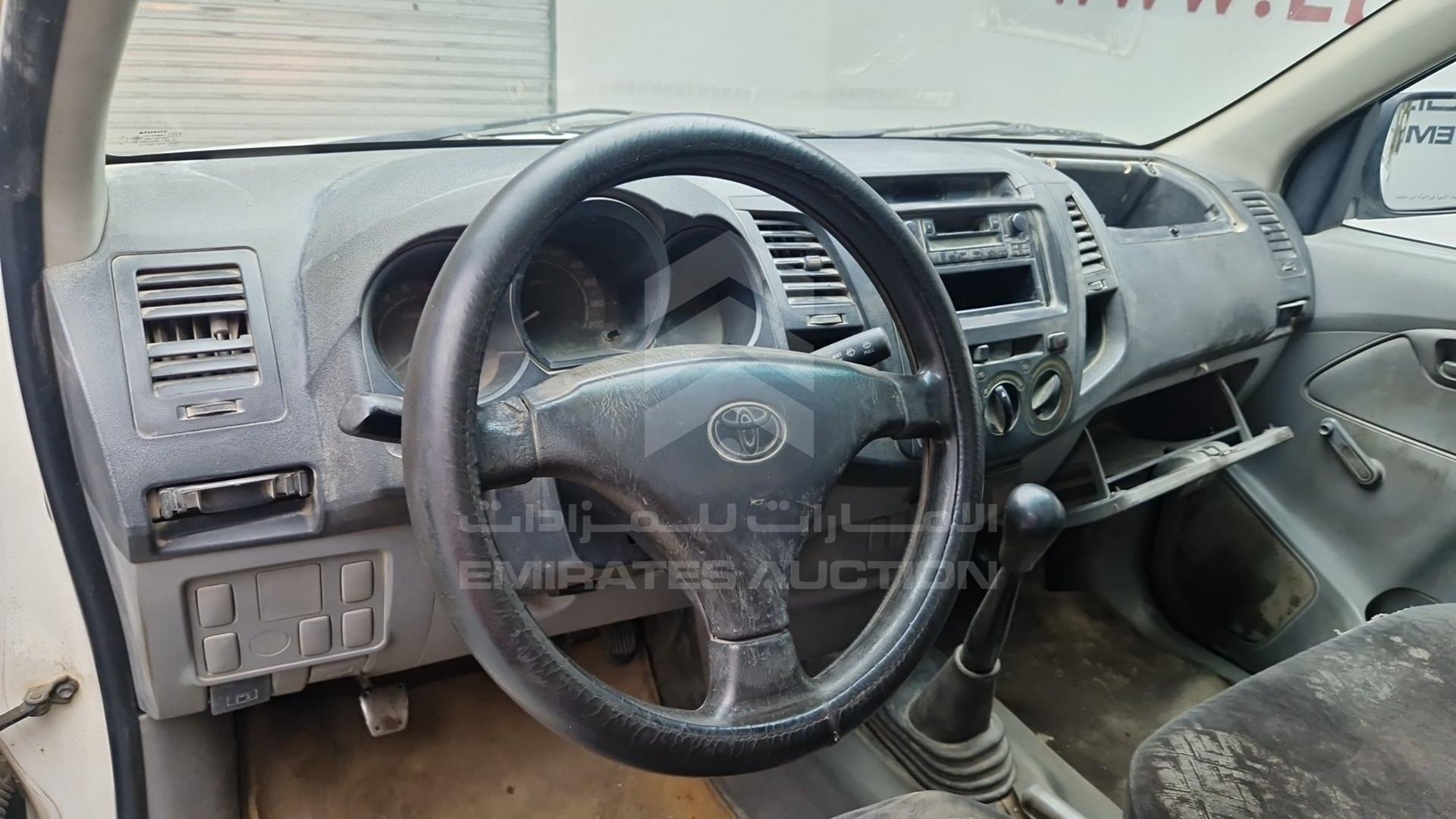 2007 TOYOTA HILUX VIN: MR0CX12GX70017604