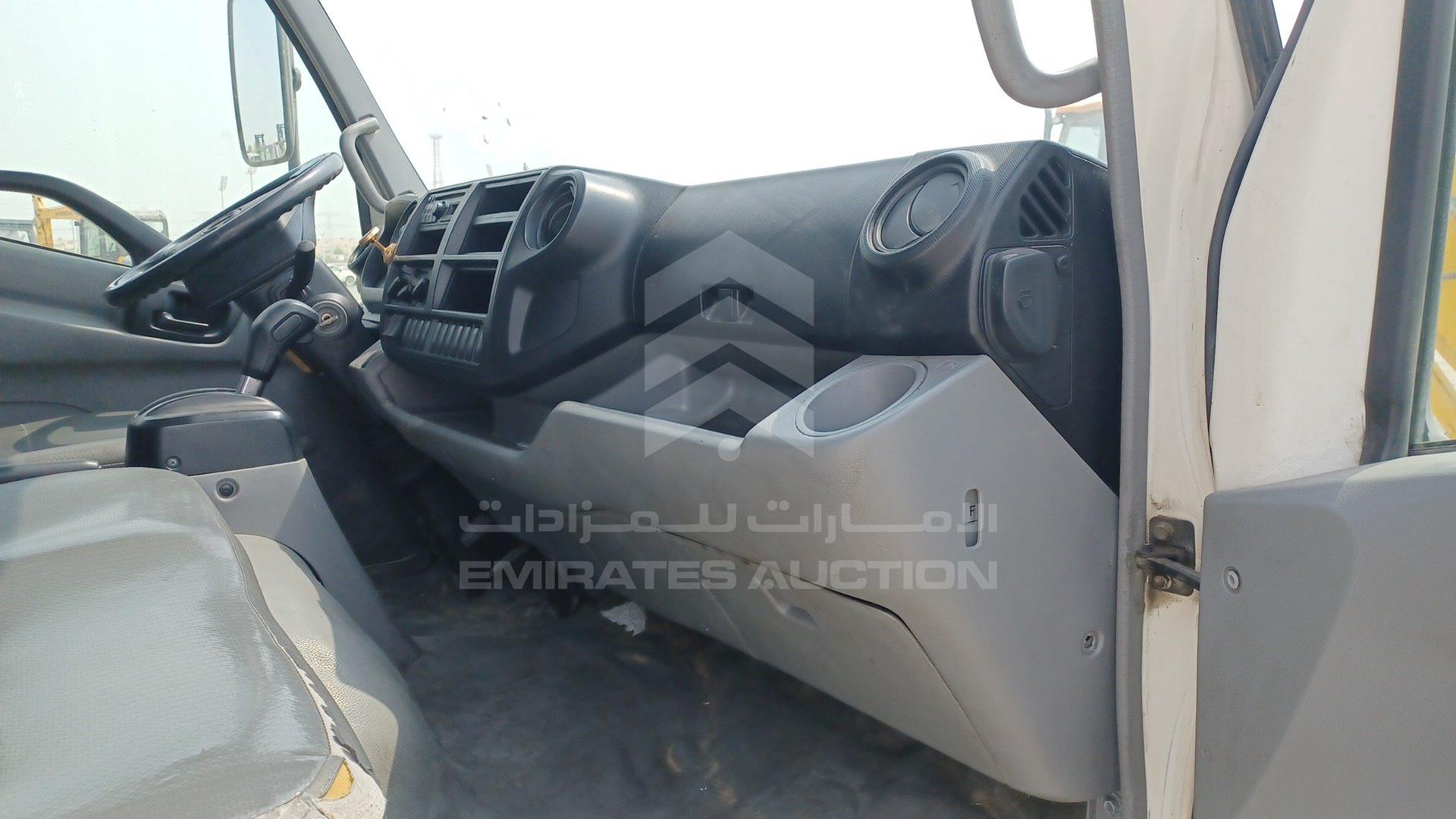 2015 HINO 300 VIN: JHHUCK1H3FK012131