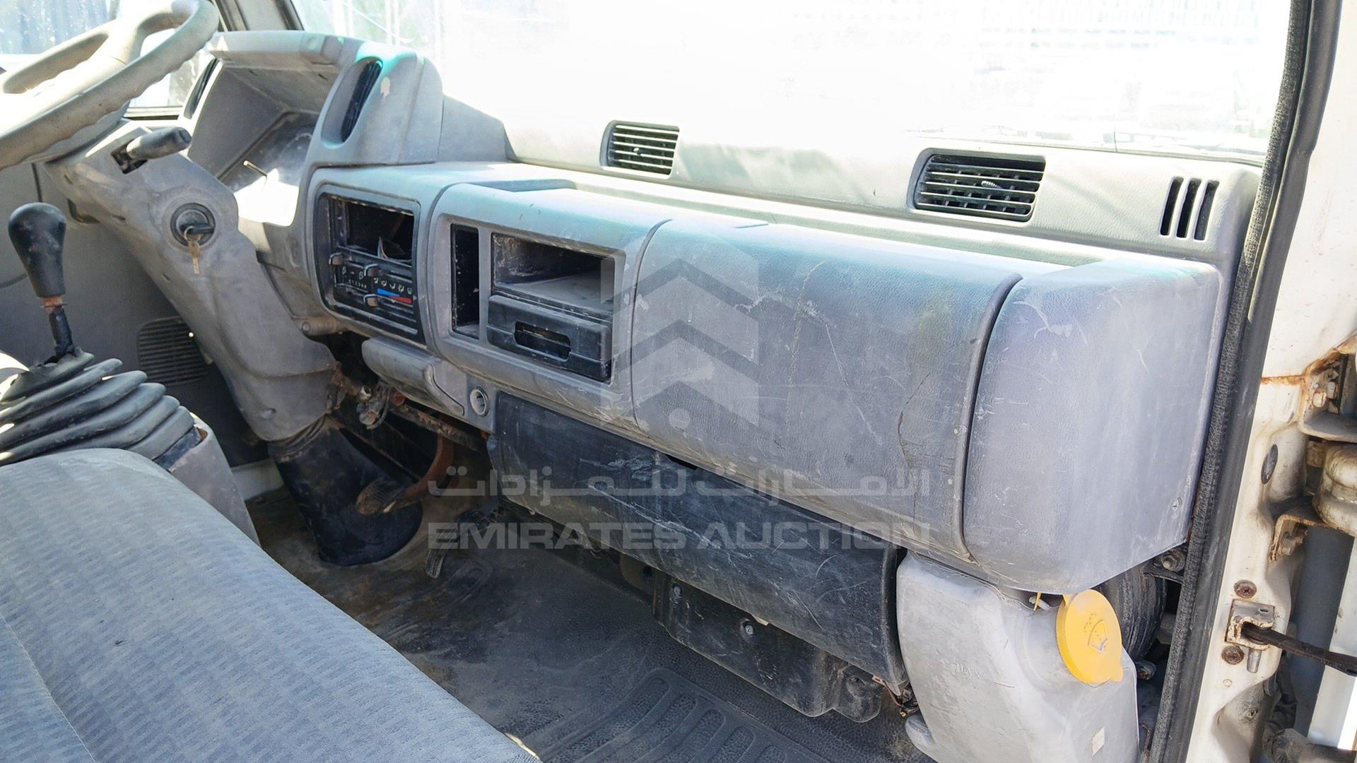 2005 NISSAN --- VIN: VWASBFTL053812064