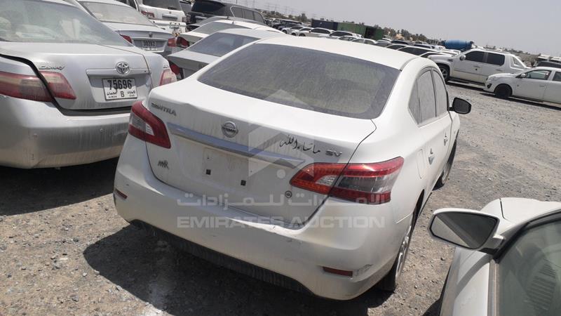 MNTBB7A93H6052104 Auction: EmiratesAuction Lot: 412008 MNTBB7A93H6052104 Nissan Sentra 2017 WHITE Photo 9