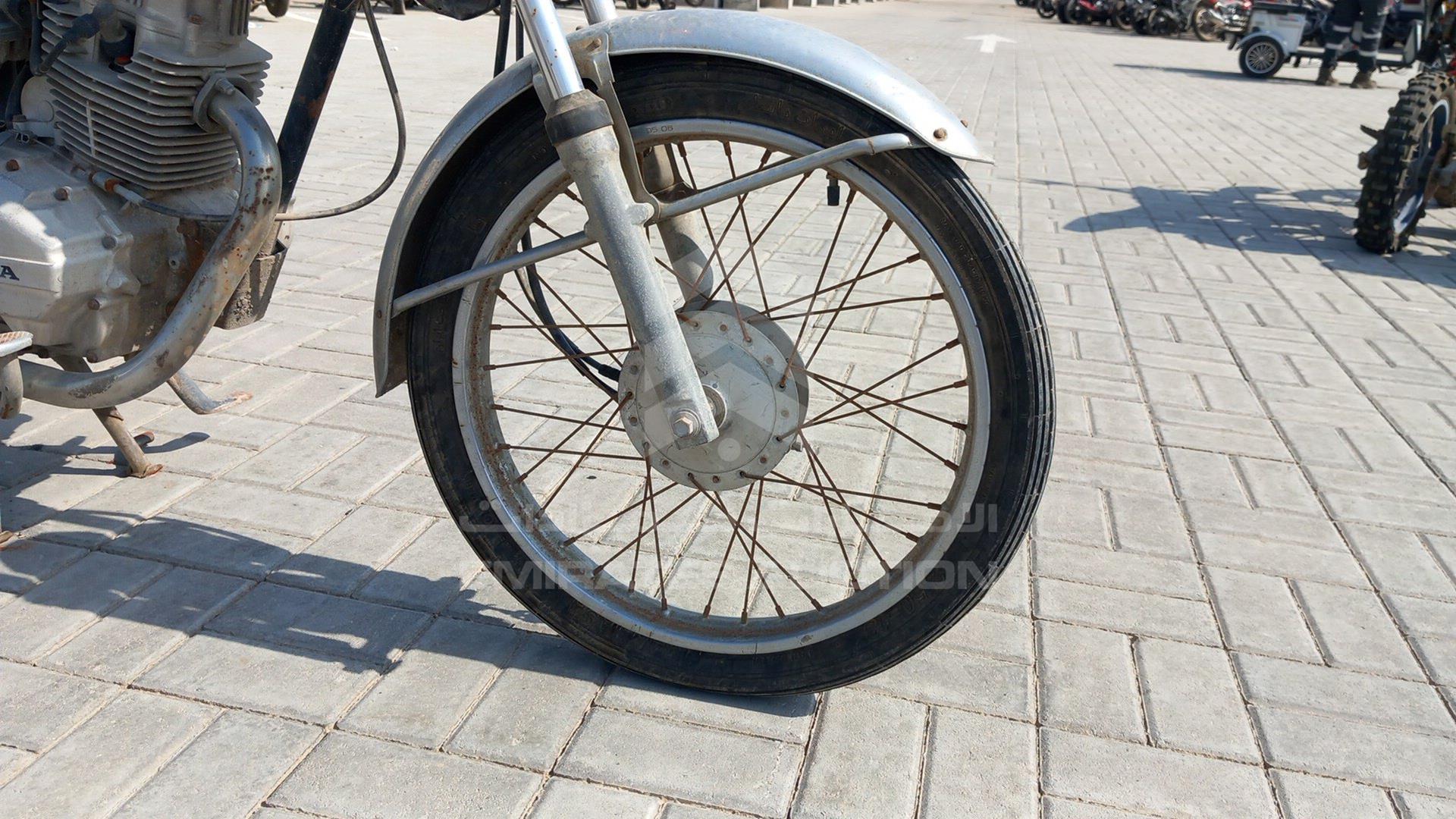 0 HONDA MOTORBIKE VIN: CJ30364005130