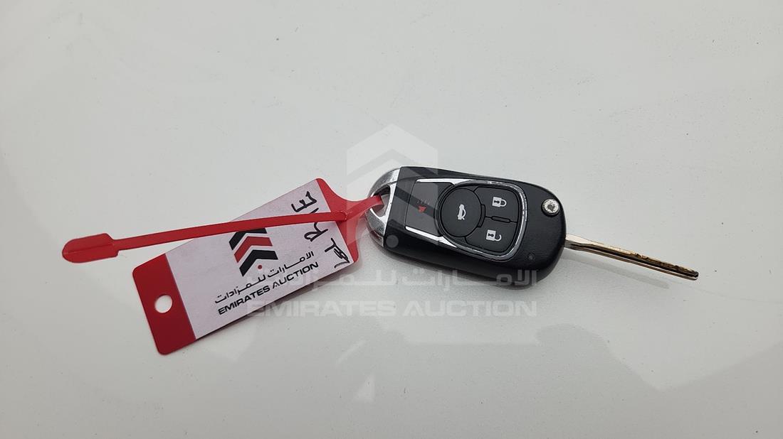 2010 Toyota Camry — Keys — Photo 4