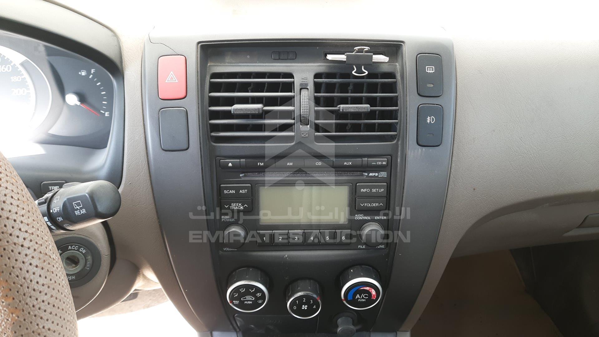 2009 HYUNDAI TUCSON VIN: KMHJM81B29U038399